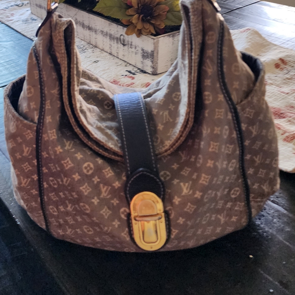 Louis vuitton idylle Romance